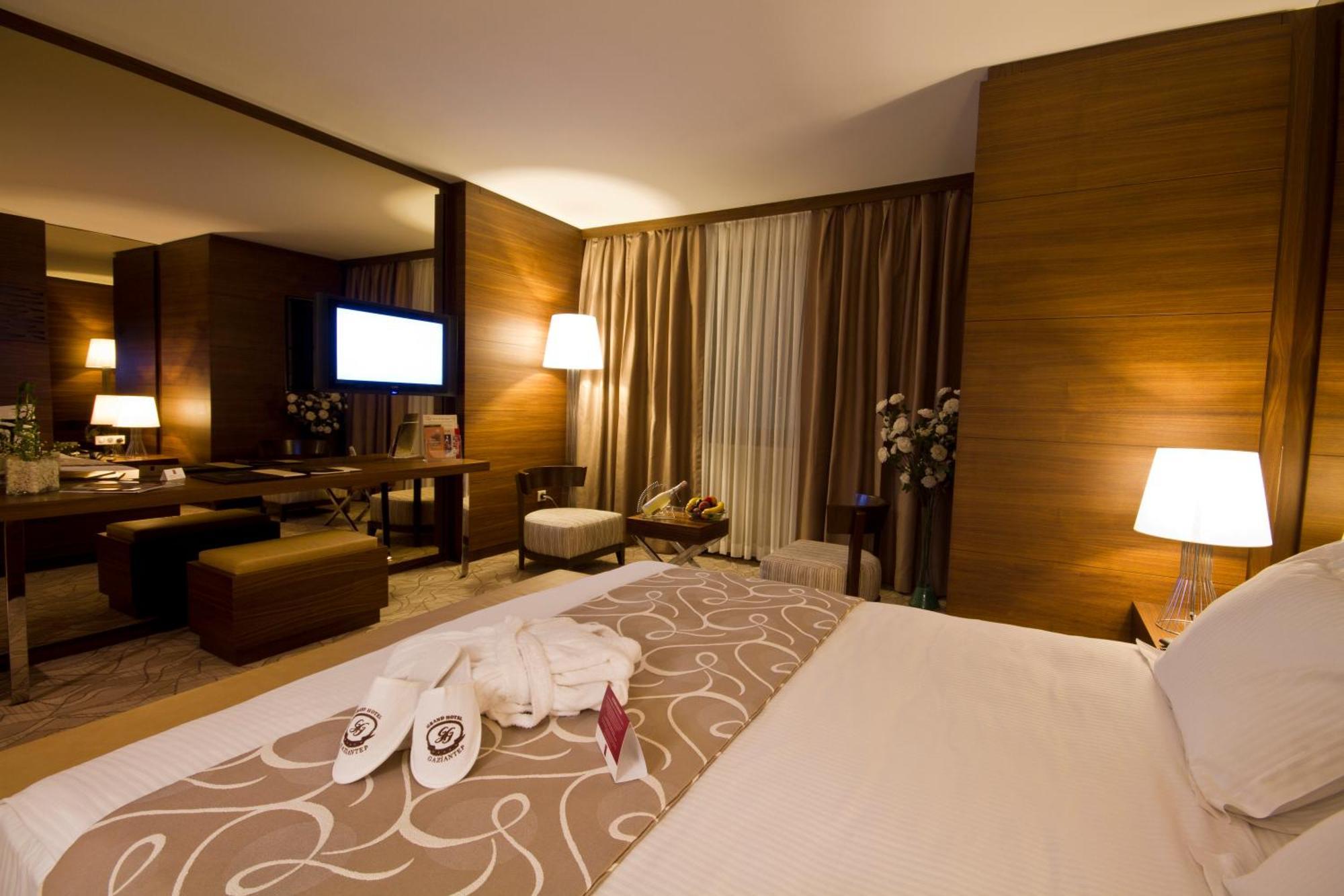 Grand Hotel Gaziantep Exterior photo